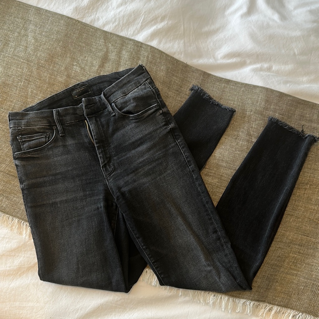 Mother Jeans - High Waisted Looker Ankle Fray